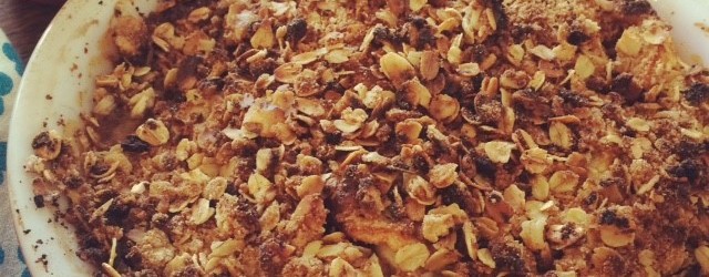 Vegan Cinnamon Apple Crumble