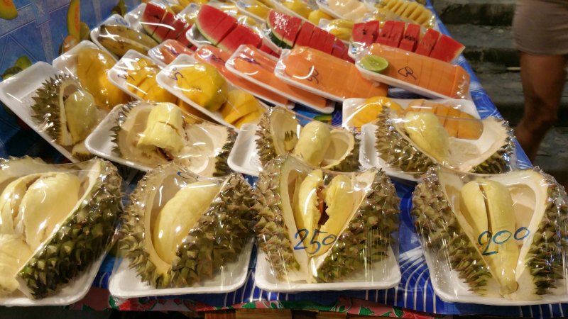 The good thing about Thailand: Fruits are always available!