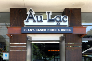 Review: Au Lac Restaurant