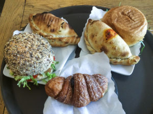 100% Bio calzones and sandwiches