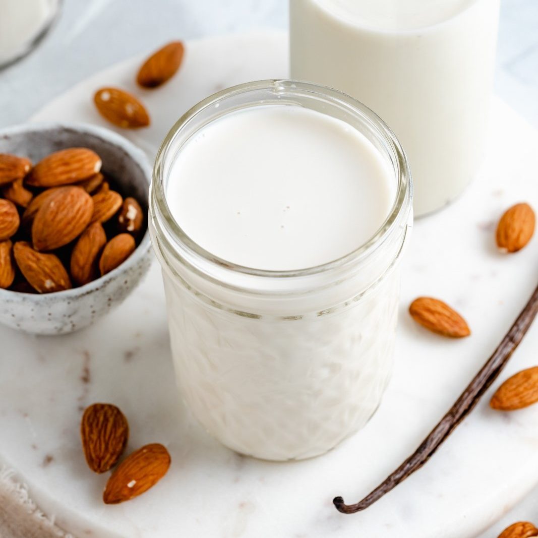 Cinnamon and Vanilla Almond Milk