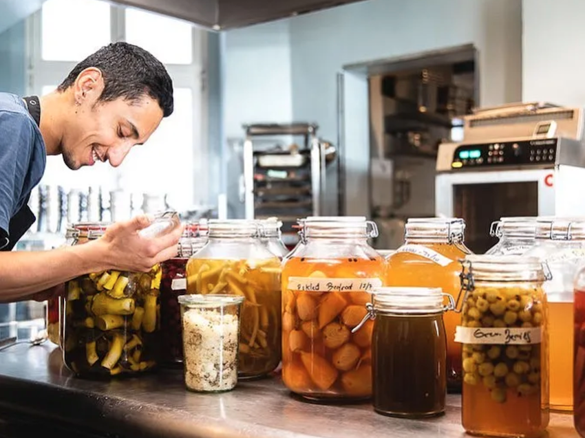 vegan and zero-waste restaurant