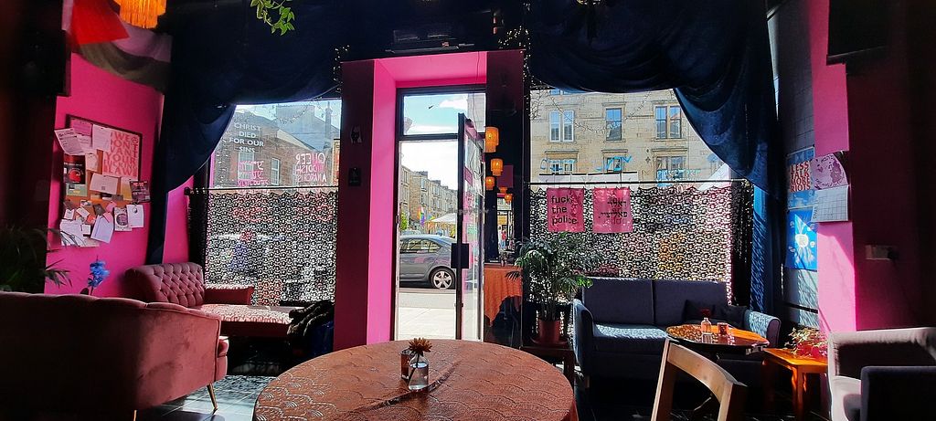 cozy vegan cafes in glasgow