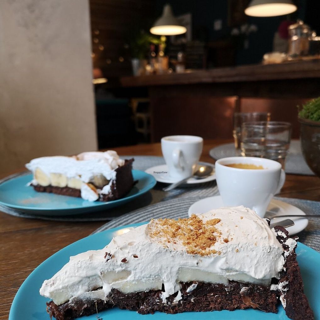 cozy vegan cafes in poland